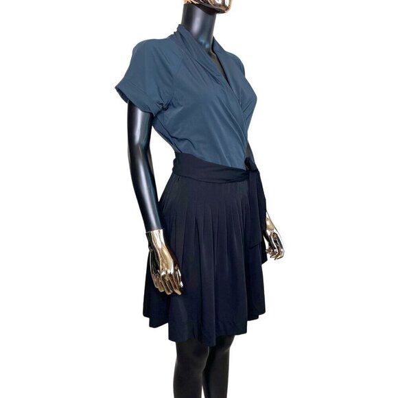 ✨Diane von Furstenberg Wrap Dress | Slate Blue Top & Black Pleated Skirt Size 4 - Picture 4 of 9
